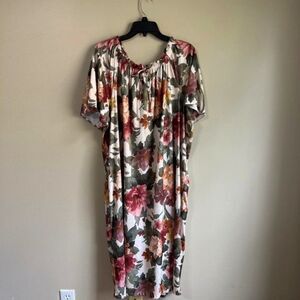CW Classics 2X floral dress‎